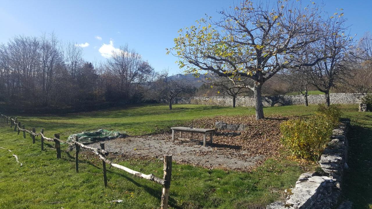 Gite Bard Des Ours Saint-Martin-en-Vercors Bagian luar foto